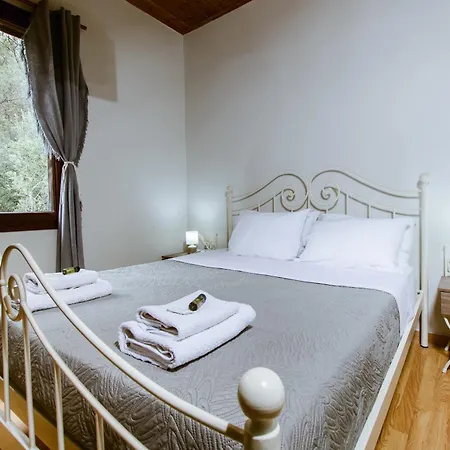 Erotokritos Deluxe Suite With Jacuzzi Perivolia  Exterior photo