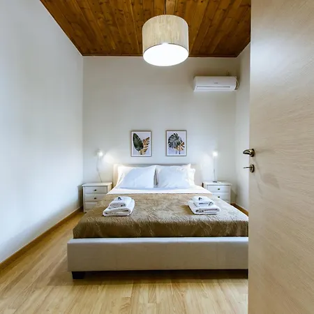 Erotokritos Deluxe Suite With Jacuzzi Perivolia  Exterior photo