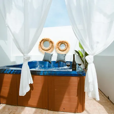 Erotokritos Deluxe Suite With Jacuzzi Perivolia  Exterior photo