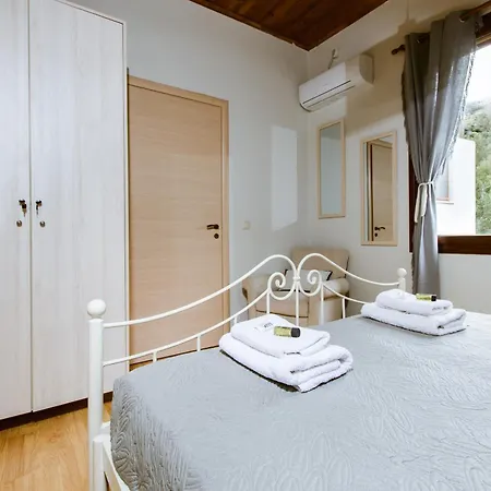 Erotokritos Deluxe Suite With Jacuzzi Perivolia  Exterior photo