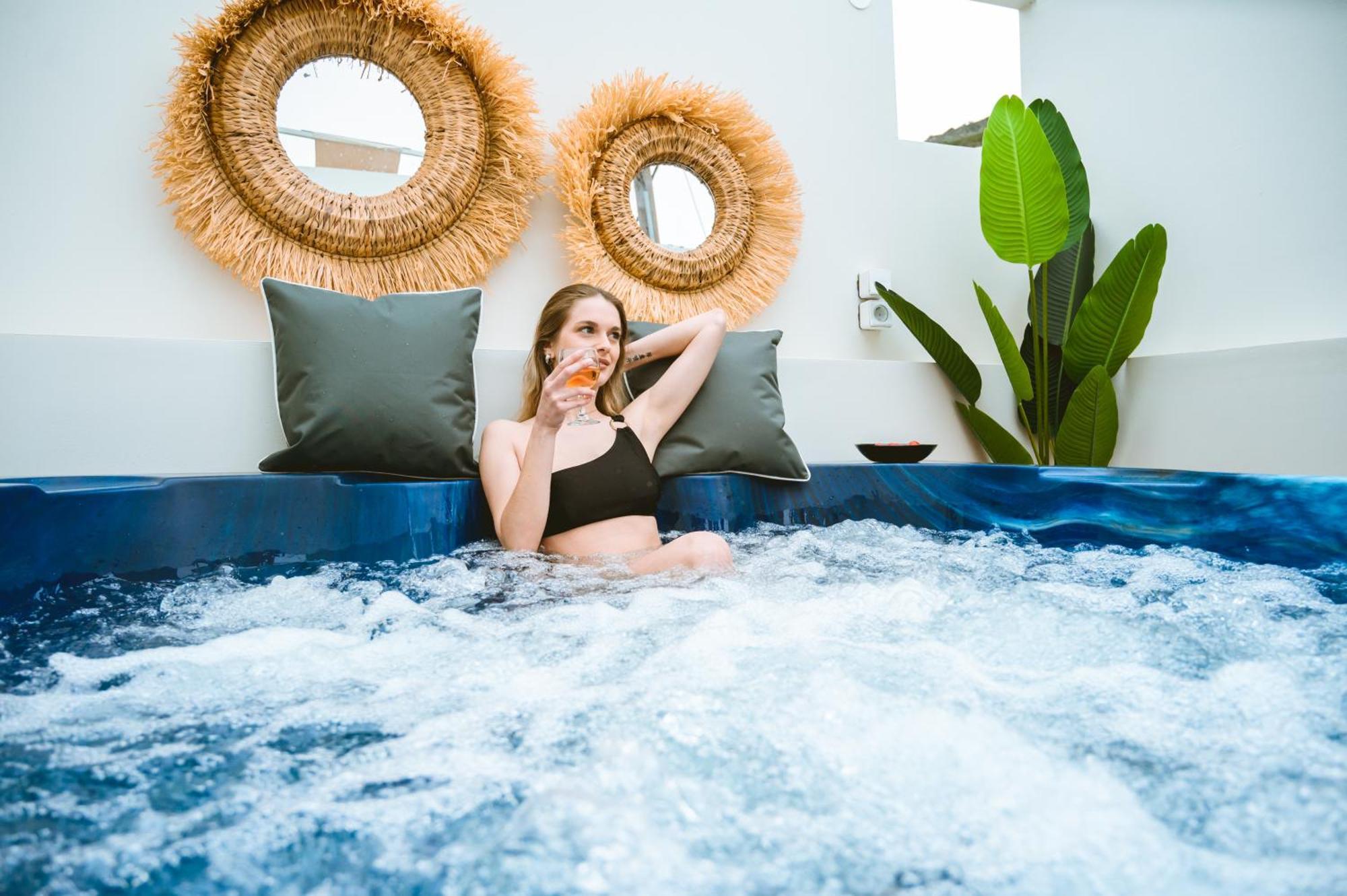 Erotokritos Deluxe With Jacuzzi Apartment Perivolia (Kissamos)