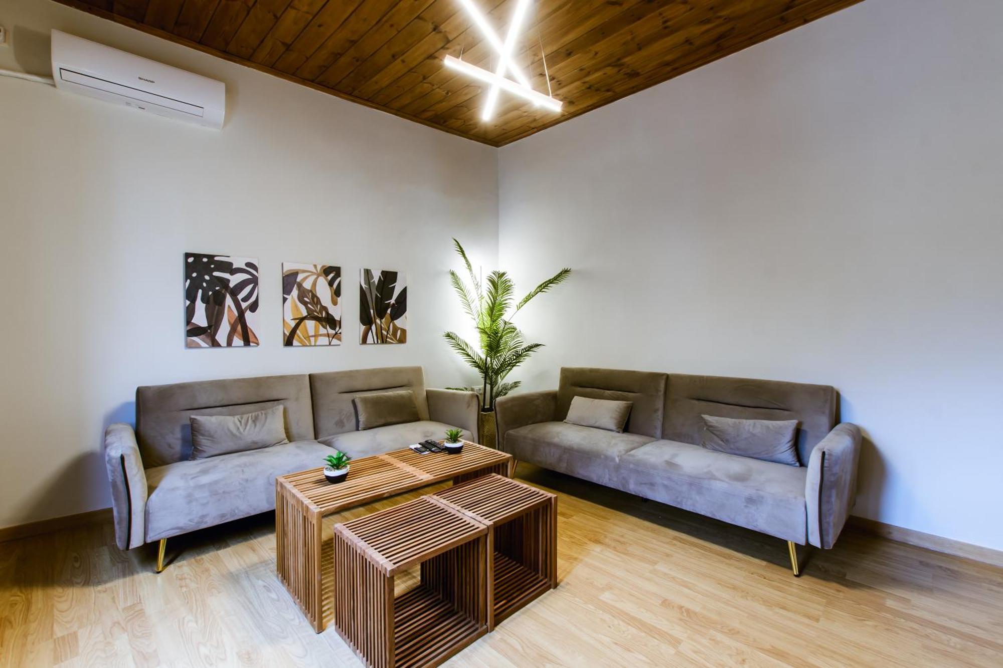 Erotokritos Deluxe With Jacuzzi Apartment *